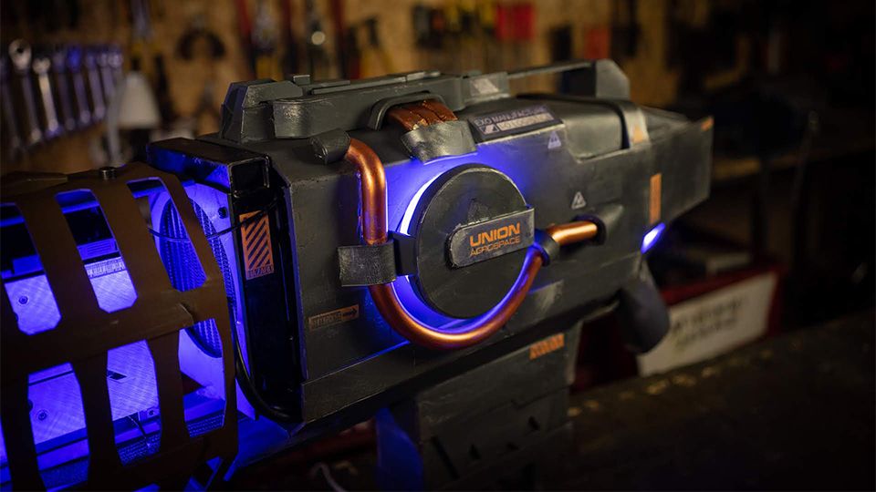 DE Plasma Gun close-up in-body
