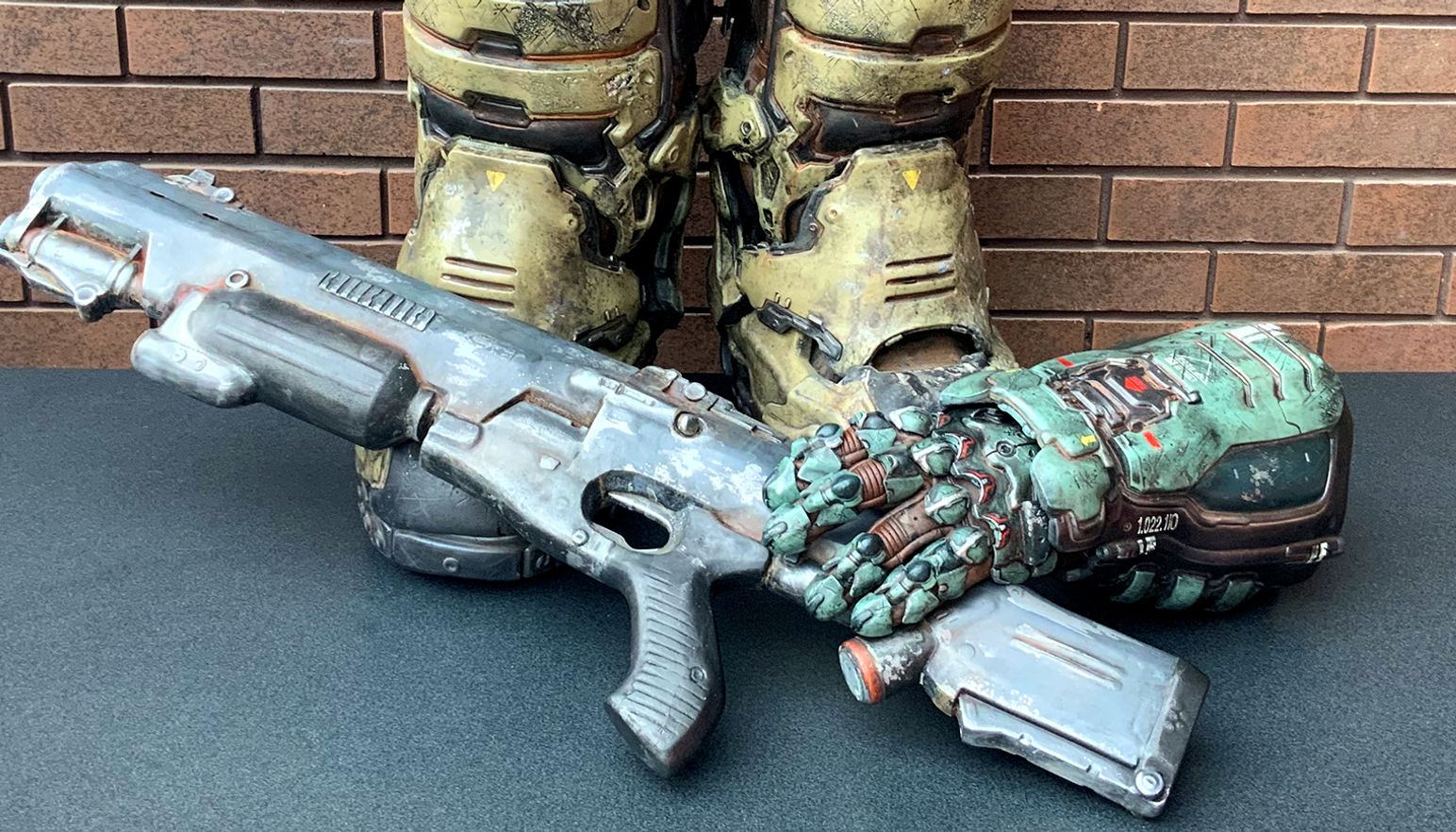 DOOMorabilia_05_HERO_1920x870.jpg